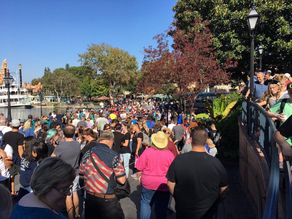 Disneyland in October: Best & Worst Days to Go – Is It Packed? – Real