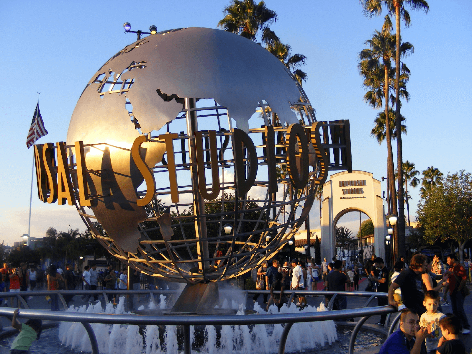 Universal Studios Hollywood Crowd Calendar Is It Packed Real Time 