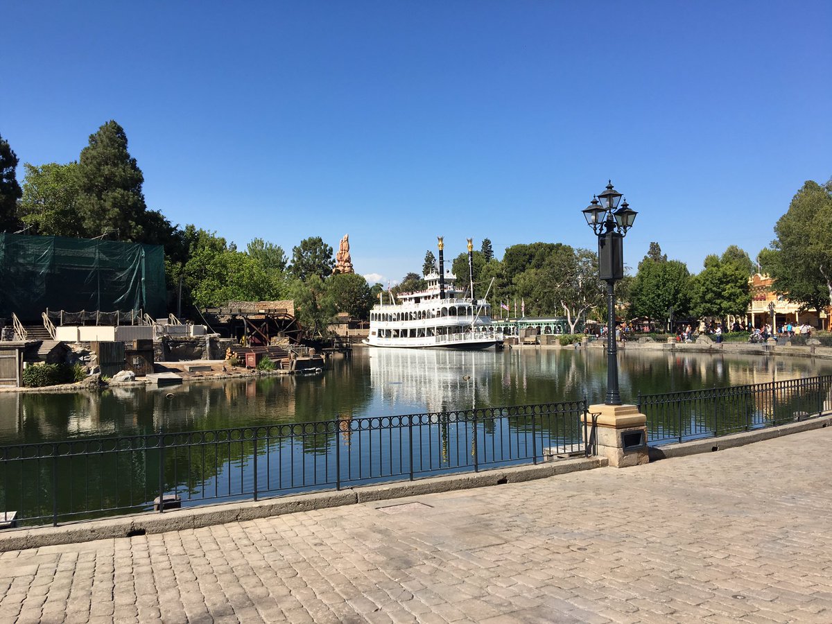 Disneyland In August Best Worst Days To Go Is It Packed Real Disneyland In August Best Worst Days To Go Is It Packed Real